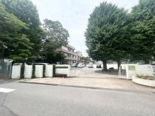 三山小学校・現地より徒歩1分